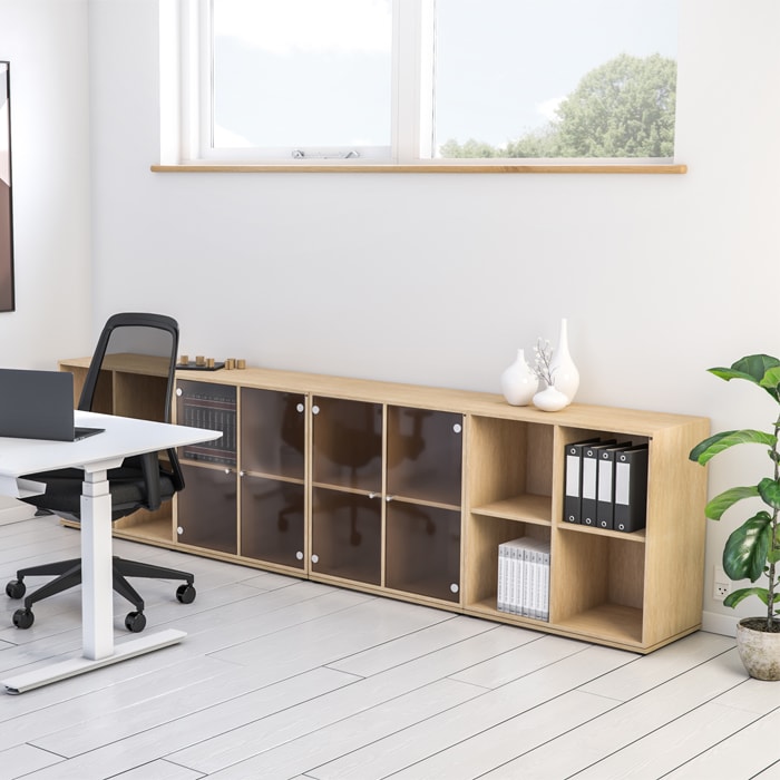 Cube Design - kontormøbler - opbevaring - skab til kontor - plexiglas låger - V opbevaring - V skab - pladesokkel - god kvalitet - lavet i danmark